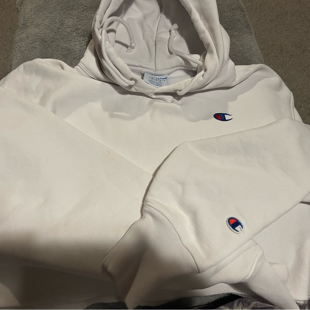 EUC white classic Champion cropped hooded sweatshirt with embroidered C, large.